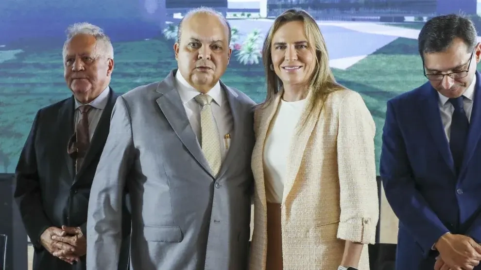 1776883307-ibaneis-rocha-e-celina-leao-foto-de-paulo-h-carvalho-e-agencia-brasilia