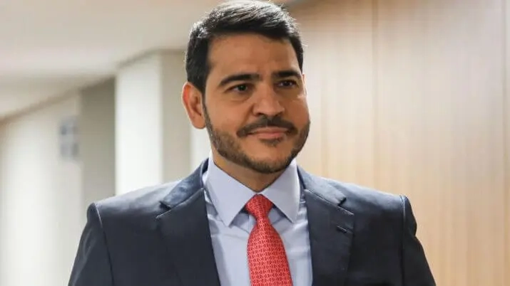 1777327968-jorge-messias-715x402-1