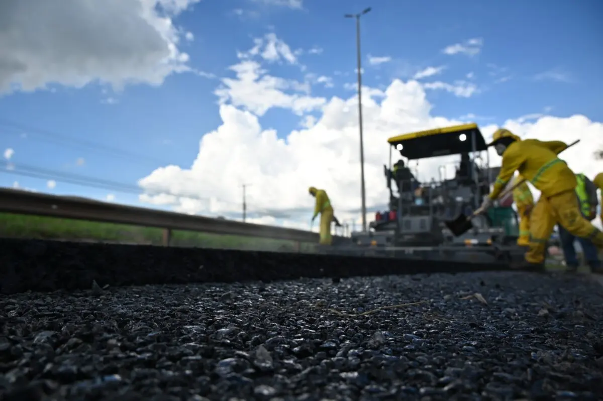 governo-de-goias-inicia-obras-na-nova-etapa-da-go-060-em-direcao-a-goiania-e-trindade-1200x798