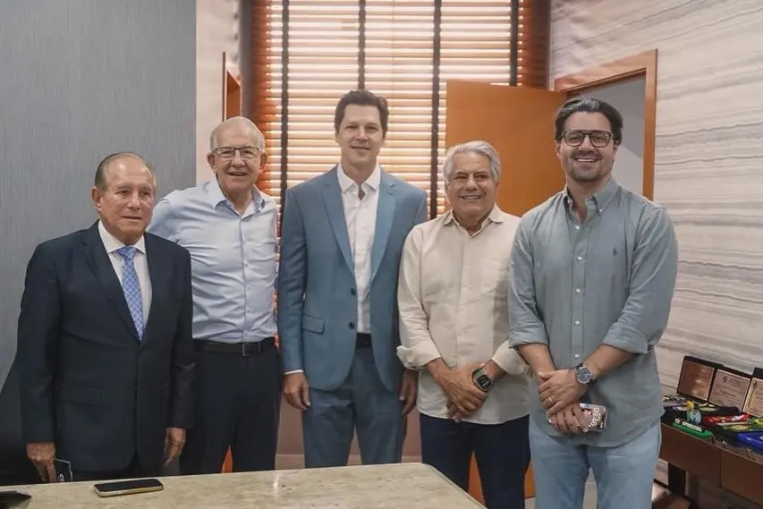 1777933399-tivemos-a-honra-de-receber-na-nossa-igreja-assembleia-de-deus-campinas-o-governador-de-goias-2