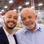 1778672693-marcos-carvalho-e-lula-da-silva-foto-divulgacao-867-x-1301