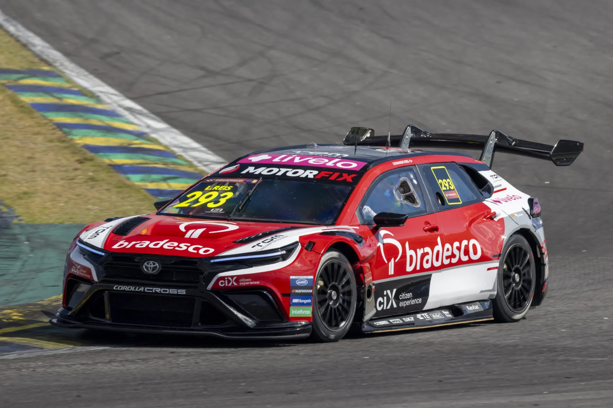20260425_1339_871_Stock3_Interlagos_RodrigoRuiz_06171-scaled