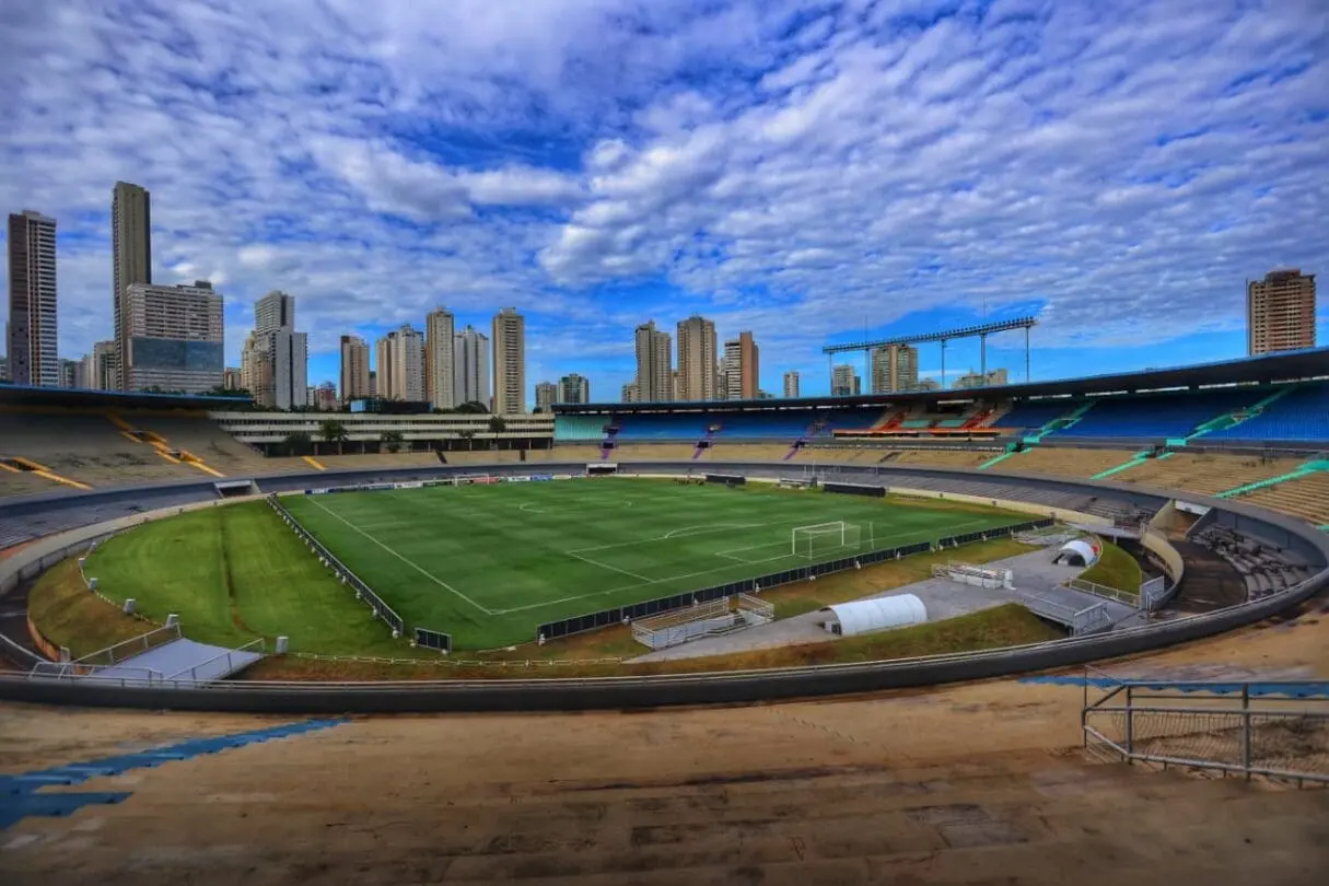 Estadio-Serra-Dourada-1215x810