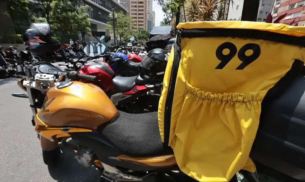 moto-1024x613