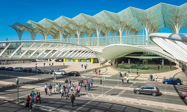 1780399824-gare-do-oriente-junto-ao-aeroporto-de-lisboa-1-jpg
