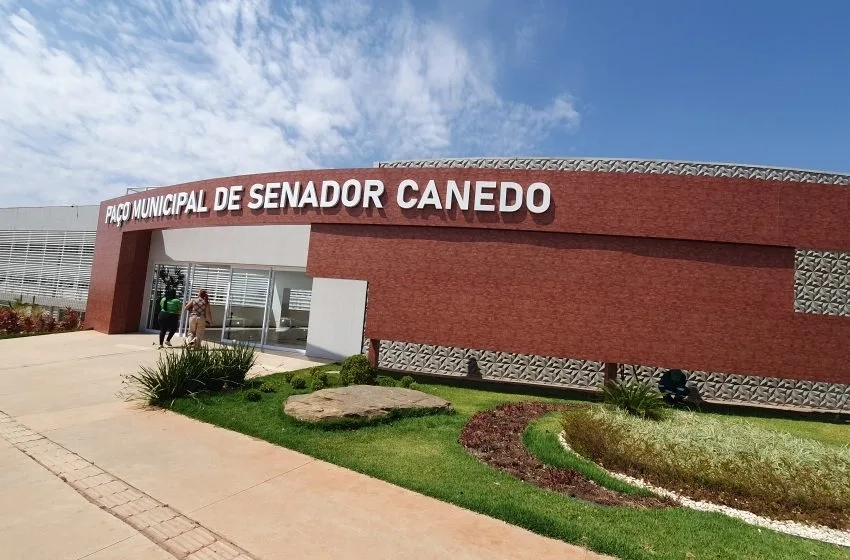 22-09-2023-reuniao-na-prefeitura-de-senador-canedo-com-os-trabalhadores-da-saude-152-850x560-1