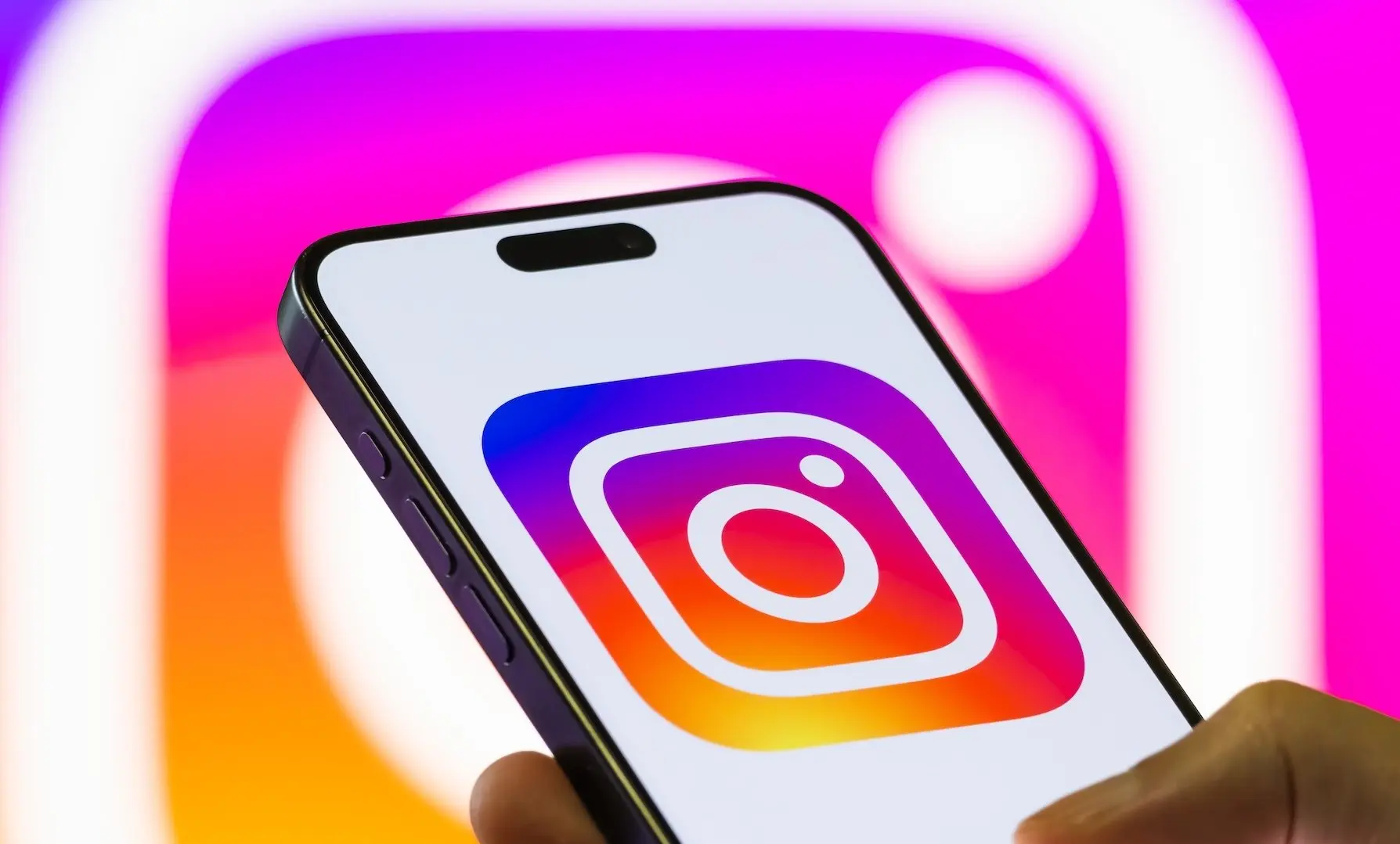 instagram-has-3-billion-users-or-does-it_m1aw