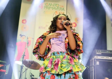 SECULT_CANTO_DA_PRIMAVERA_KIDS_2026_GAROTA_COM_VESTIDO_COLORIDO