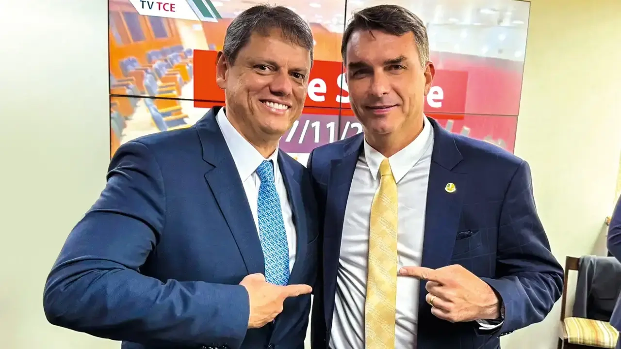 1772212861-flavio-bolsonaro-e-tarcisio-de-freitas
