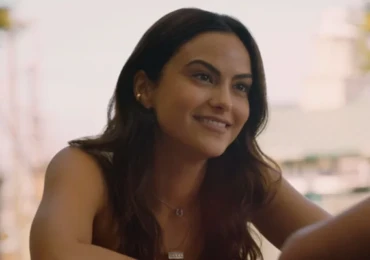 Camila-Mendes
