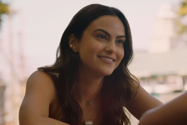 Camila-Mendes
