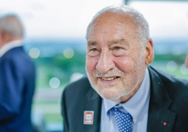 1792774371-13-09-2023_-_premio_nobel_de_economia_e_professor_joseph_stiglitz-768x512-1