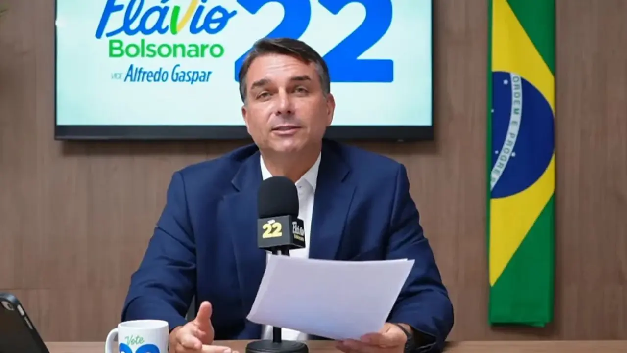 1793051931-flavio_bolsonaro_2f642205b2