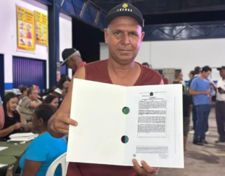 AGEHAB_ENTREGA_DE-ESCRITURAS_EM_ACREUNA2-1024x768