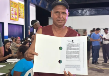 AGEHAB_ENTREGA_DE-ESCRITURAS_EM_ACREUNA2-1024x768