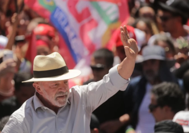 o-presidente-luiz-inacio-lula-da-silva-pt-participa-de-ato-de-campanha